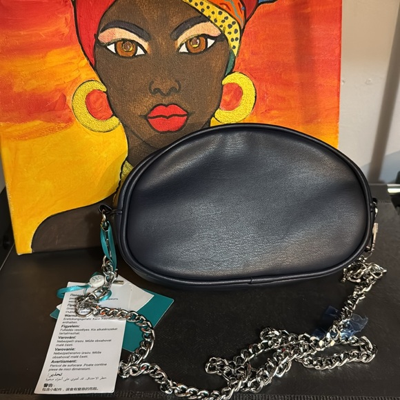 NWT crossbody - Picture 2 of 3